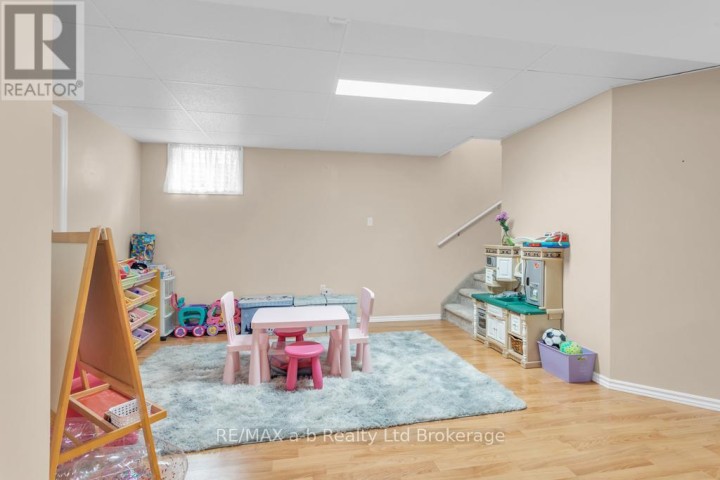 Photo 21 at 32 Magnolia Drive, Tillsonburg Photo 21 at 32 Magnolia Drive, Tillsonburg