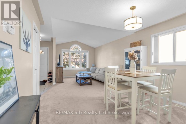 Photo 6 at 32 Magnolia Drive, Tillsonburg Photo 6 at 32 Magnolia Drive, Tillsonburg