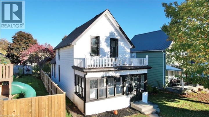 Photo 2 at 18 King Street, Tillsonburg Photo 2 at 18 King Street, Tillsonburg