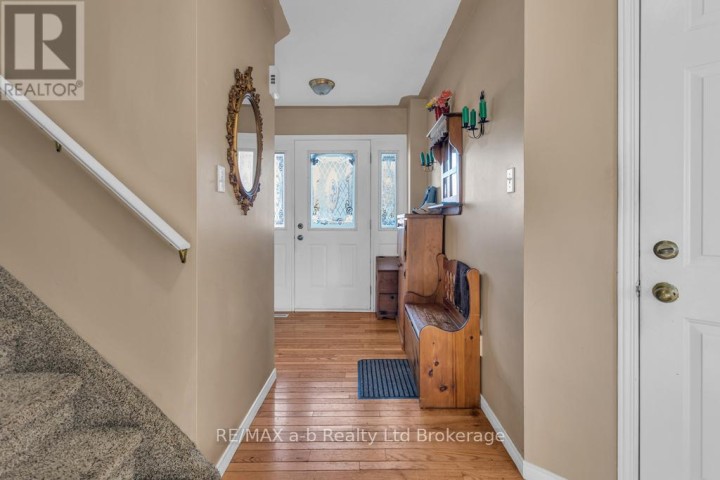 Photo 13 at 13 Southridge Road, Tillsonburg Photo 13 at 13 Southridge Road, Tillsonburg