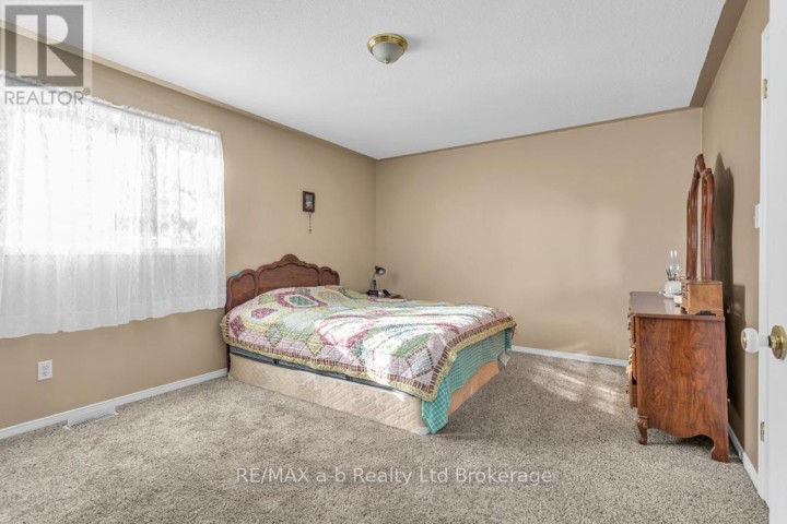 Photo 21 at 13 Southridge Road, Tillsonburg Photo 21 at 13 Southridge Road, Tillsonburg