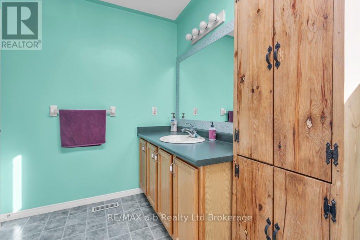 Photo 25 at 13 Southridge Road, Tillsonburg Photo 25 at 13 Southridge Road, Tillsonburg